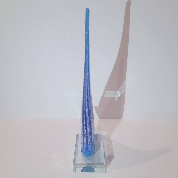💕SOLD💕Contemporary Blown Glass Sailboat Sculpture - Picture 4 of 7